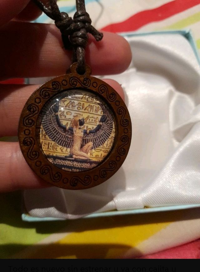 DIOSA ISIS COLGANTE EGIPCIO