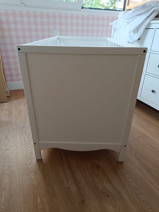 Cuna con colchón Ikea