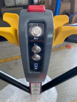 Transpaleta eléctrica 1500kg