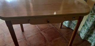 MESA DE COCINA EXTENSIBLE  110X68