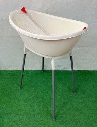 Bañera con patas, Okbaby