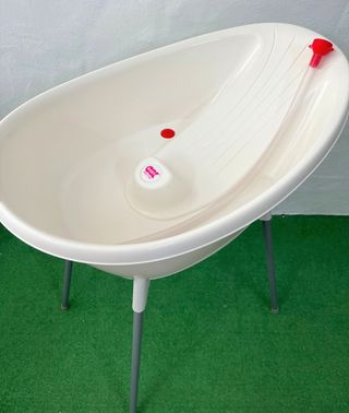 Bañera con patas, Okbaby