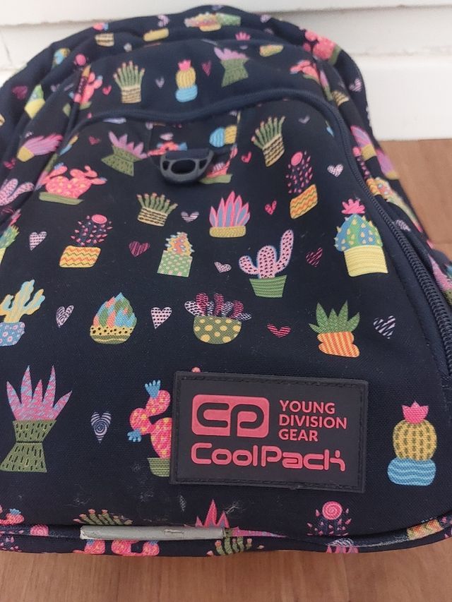 Mochila escolar COOLPACK EN PERFECTO ESTADO