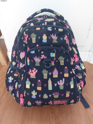 Mochila escolar COOLPACK EN PERFECTO ESTADO 