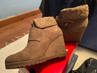 Botines cuña color camel