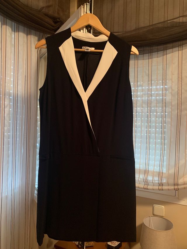 Vestido coctel Mango. 