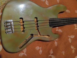 Autentico FENDER  Jazz Bass Faricado en MEJICO.