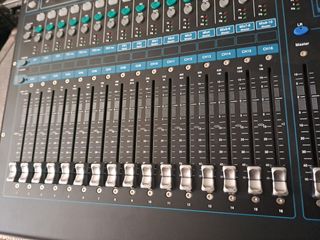 Mesa De Mezclas Digital Allen Heath Qu 16