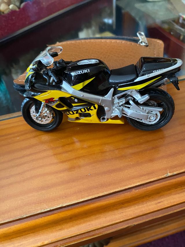 Moto suzuki miniatura REBAJA