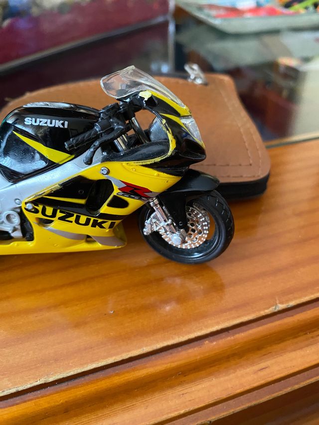 Moto suzuki miniatura REBAJA