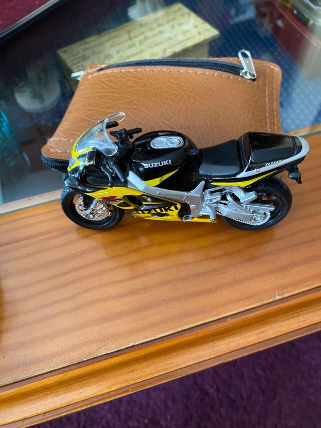 Moto suzuki miniatura REBAJA