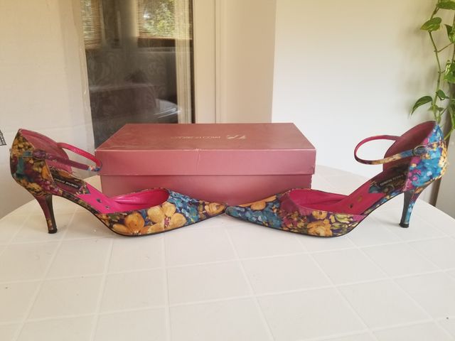 PRECIOSOS ZAPATOS FLORES
