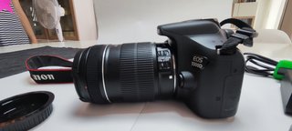 Cámara canon EOS 1330D CON OBJETIVO