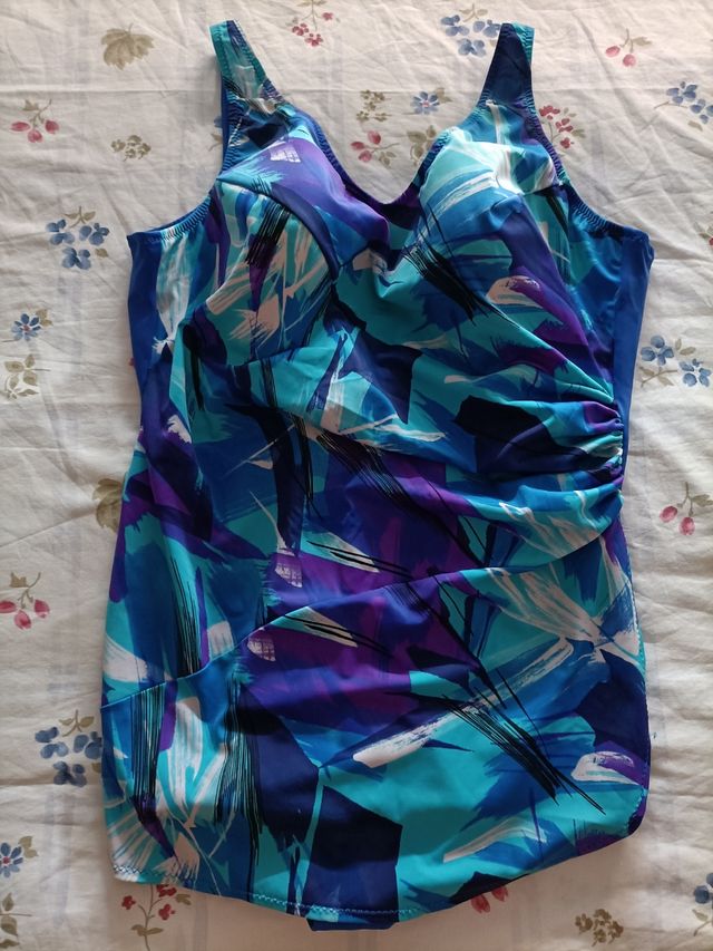 BAÑADOR DE MUJER TALLA 56