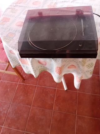 Tocadiscos AIWA de color negro 