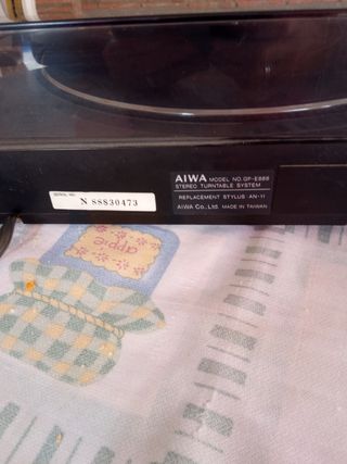 Tocadiscos AIWA de color negro 