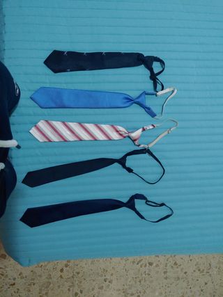 Corbatas de niños del Corte Inglés