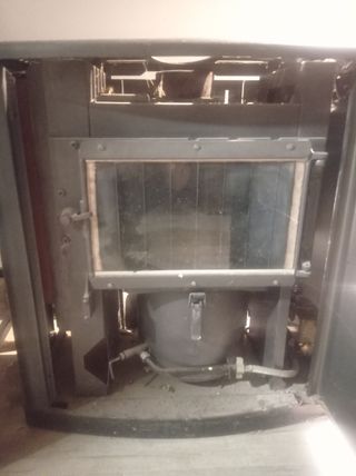 stufa a gasolio con serbatoio integrato