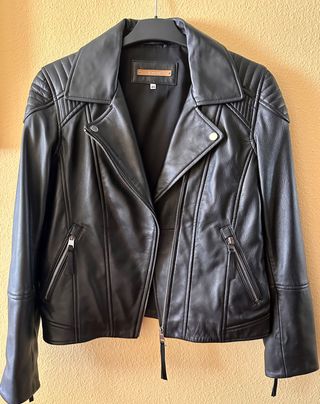 Chaqueta negra de cuero