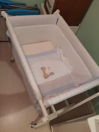 Mini cuna marca Micuna buen estado