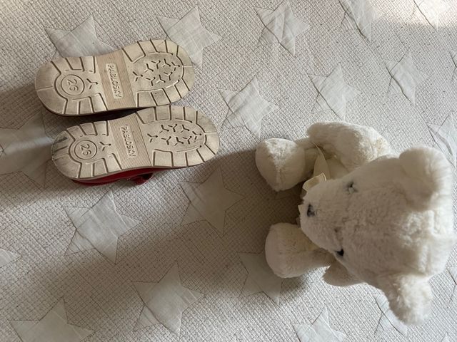 Pepitos rojos casi nuevos Pablosky T-26