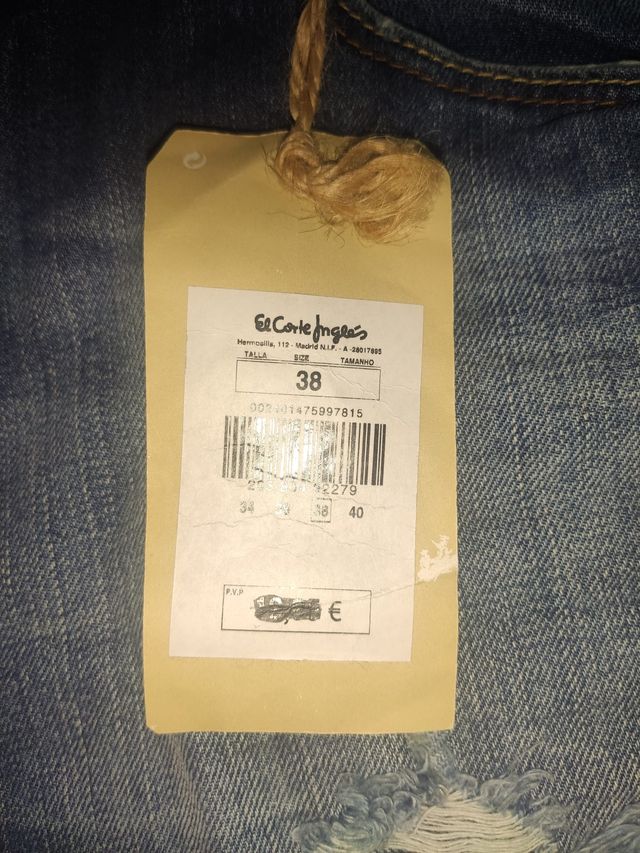 Pantalón vaquero corto