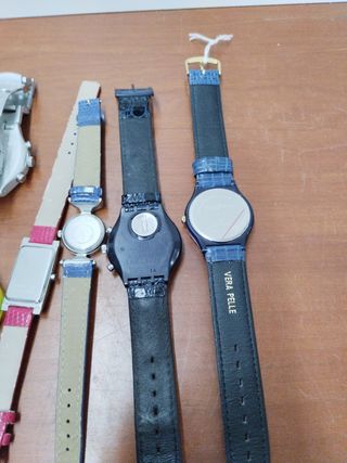 3 Lotto di 8 orologi Swatch e altre marche