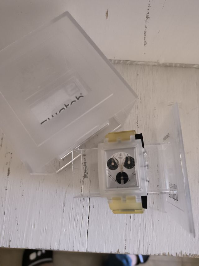 Reloj Swatch Chrono Witedunday SUEK400