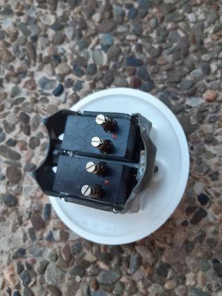 Interruptores y conmutadores