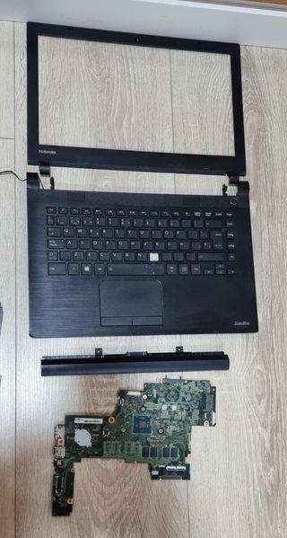DESPIECE de portátil TOSHIBA SATELLITE  C40-C-10K