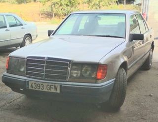 Mercedes-Benz Clase E 1986