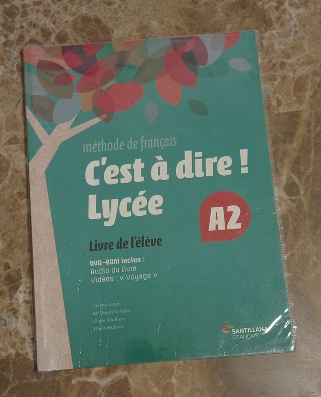 Libro de Francés C'est á dire A2.