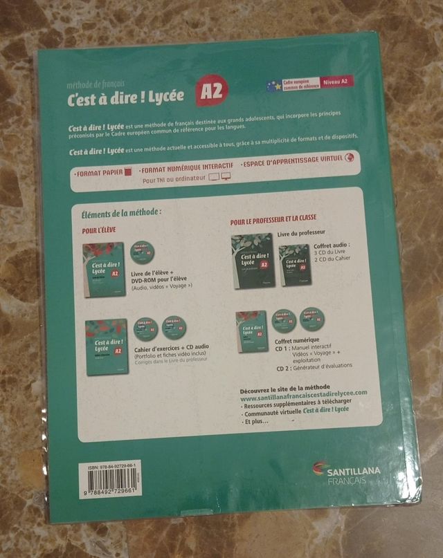 Libro de Francés C'est á dire A2.