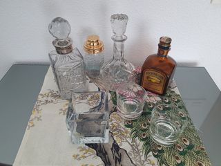 Vajilla variada minibar. Alta calidad