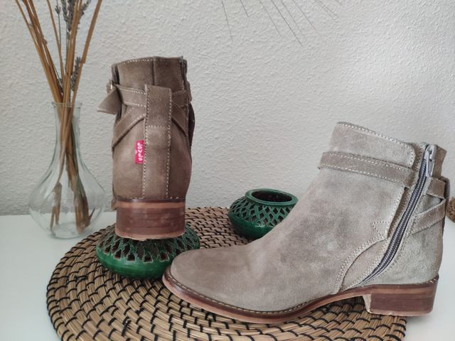 Nuevos Botines Levi's de piel Nuevos