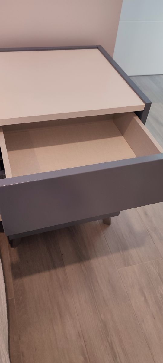 2 mesitas cajones lacadas 45cm  3c con patas