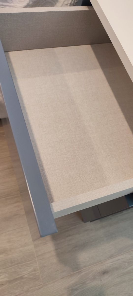 2 mesitas cajones lacadas 45cm  3c con patas