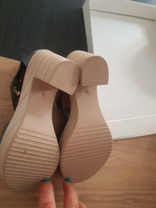 zapatos azules de piel