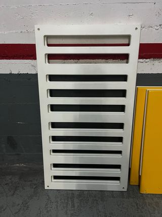 Cuna blanca y amarilla de madera