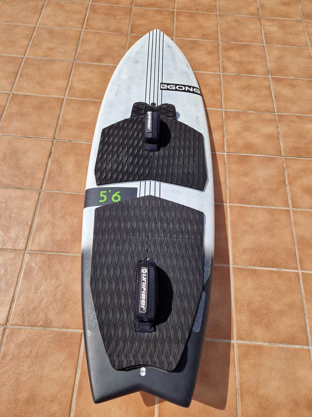 Tabla Surfkite Gong Fish 5,6" de segunda mano por 250 EUR en Palma de