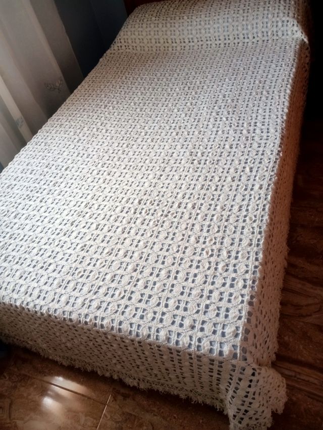 pareja de colchas de bolillos a mano vintage