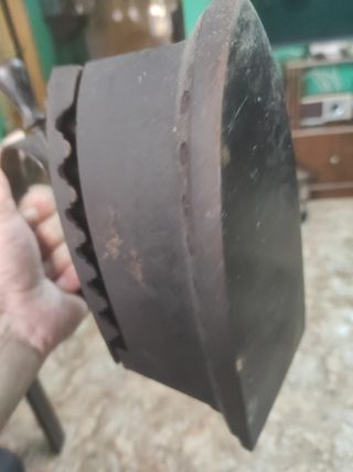 plancha antigua grande y también tengo la pequeña
