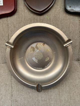 3 maderas de metopas y 1 cenicero