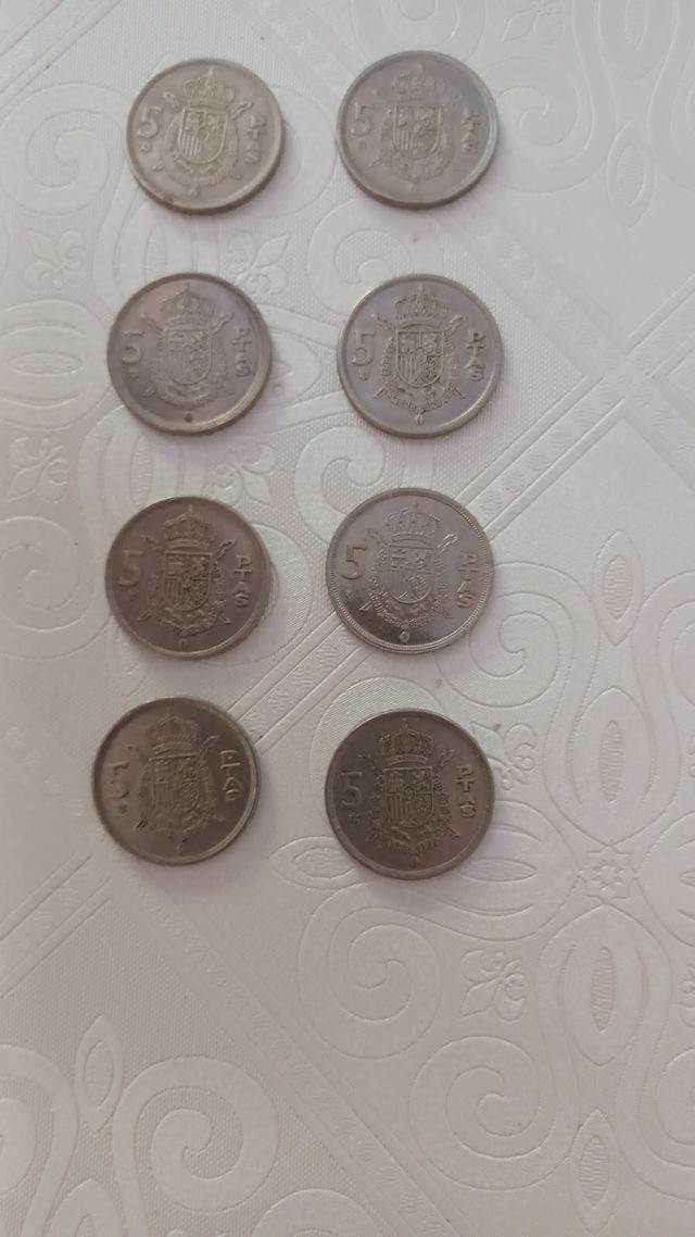 8 monedas 5 pesetas 1975