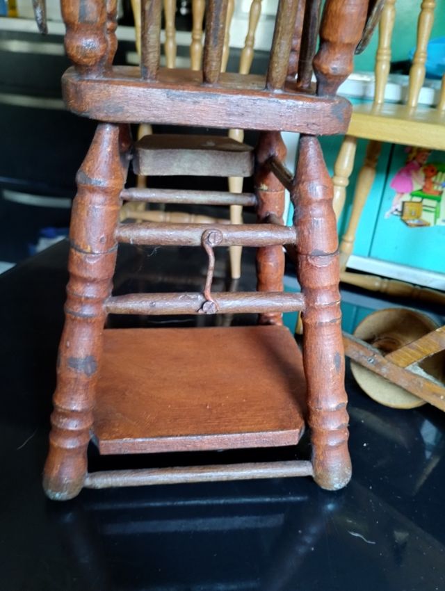 TRONA MESA JUEGOS SUPER ANTIGUA