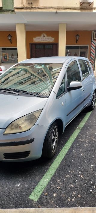 Mitsubishi colt  2005