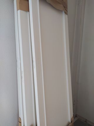 Puertas de madera lacadas en blanco