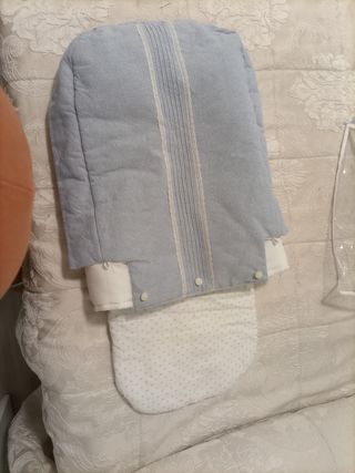 Cojín de lactancia + saco para capazo.