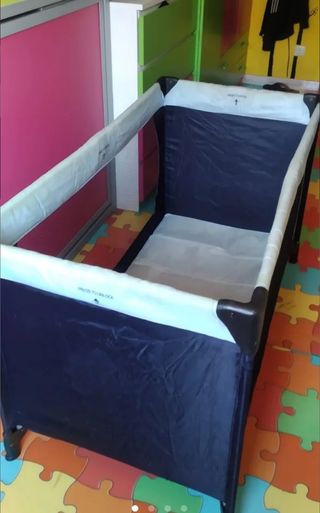 Cuna de viaje + colchón