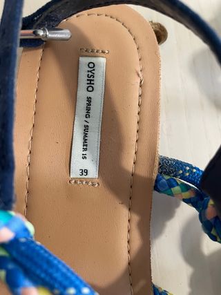 Sandalias azul oysho